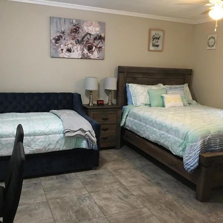 Just Like Being At Home- Newly Renovated Unit North Troy Buitenkant foto