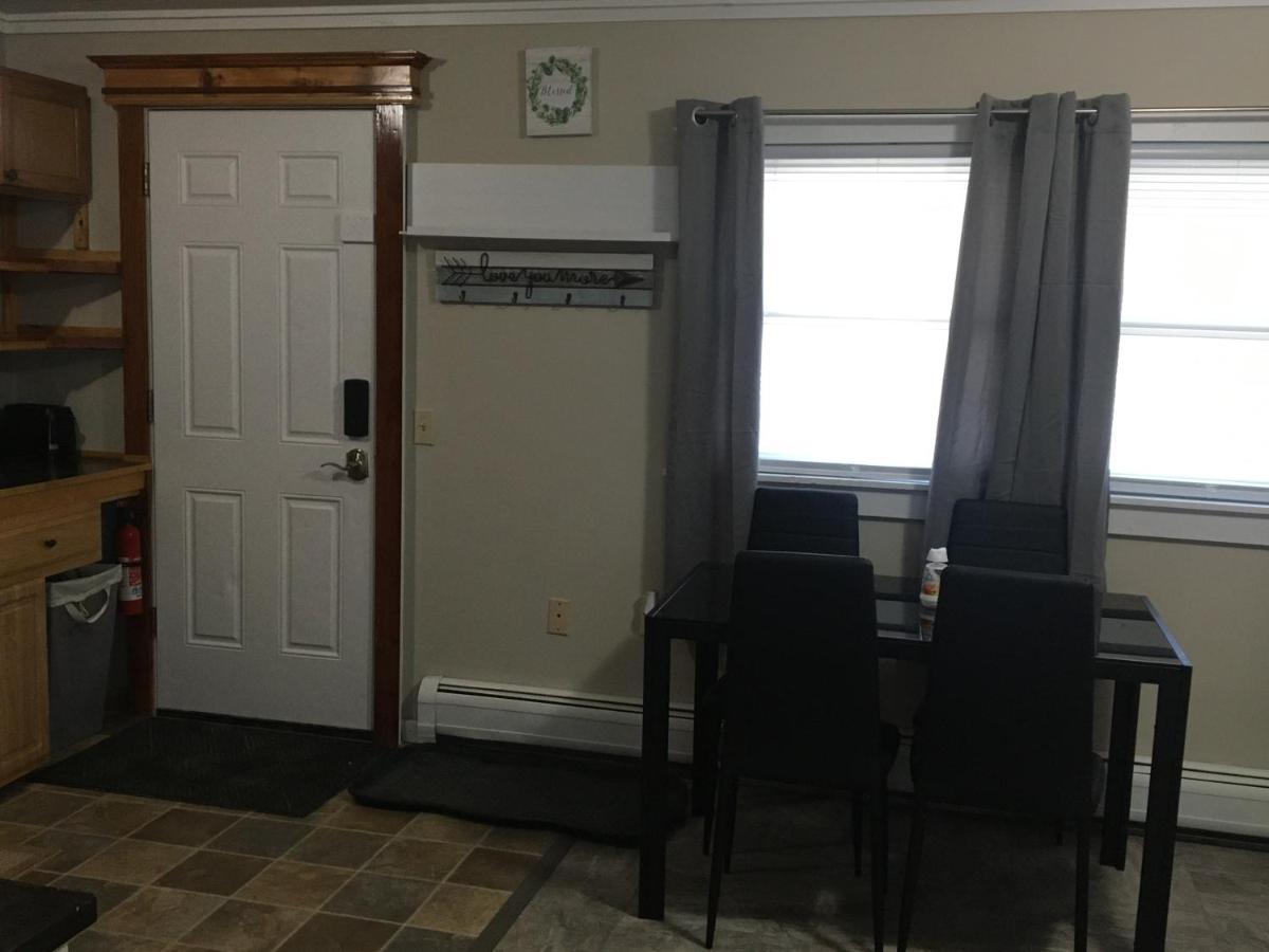 Just Like Being At Home- Newly Renovated Unit North Troy Buitenkant foto