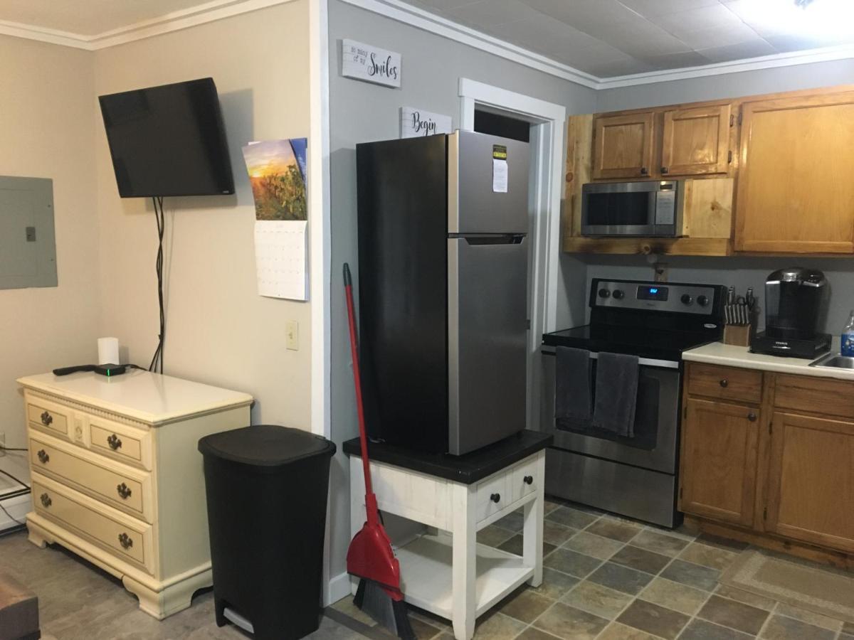 Just Like Being At Home- Newly Renovated Unit North Troy Buitenkant foto