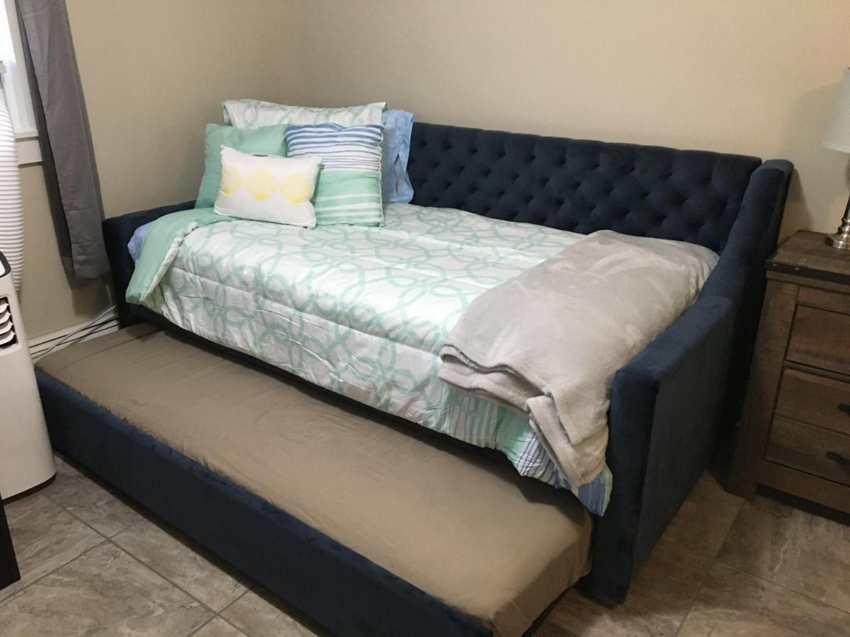 Just Like Being At Home- Newly Renovated Unit North Troy Buitenkant foto