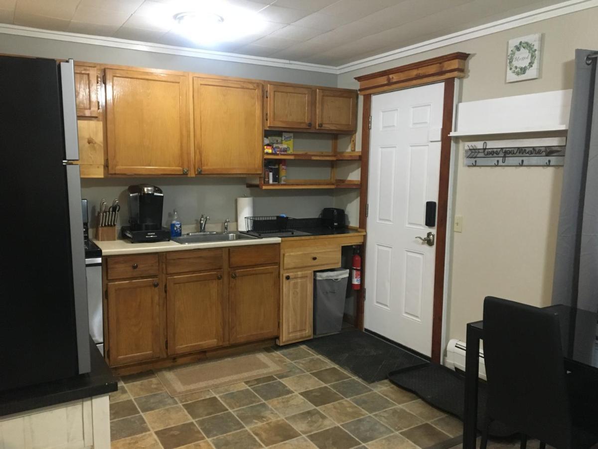 Just Like Being At Home- Newly Renovated Unit North Troy Buitenkant foto