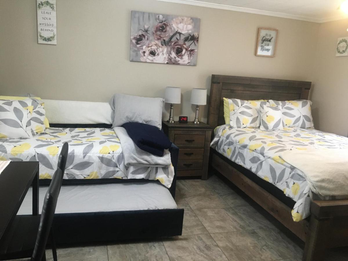 Just Like Being At Home- Newly Renovated Unit North Troy Buitenkant foto